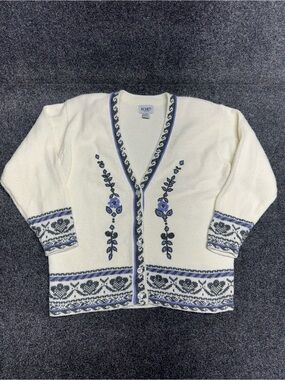 Vintage embroidered fair isle cardigan embroidered flower feminine cottagecore
